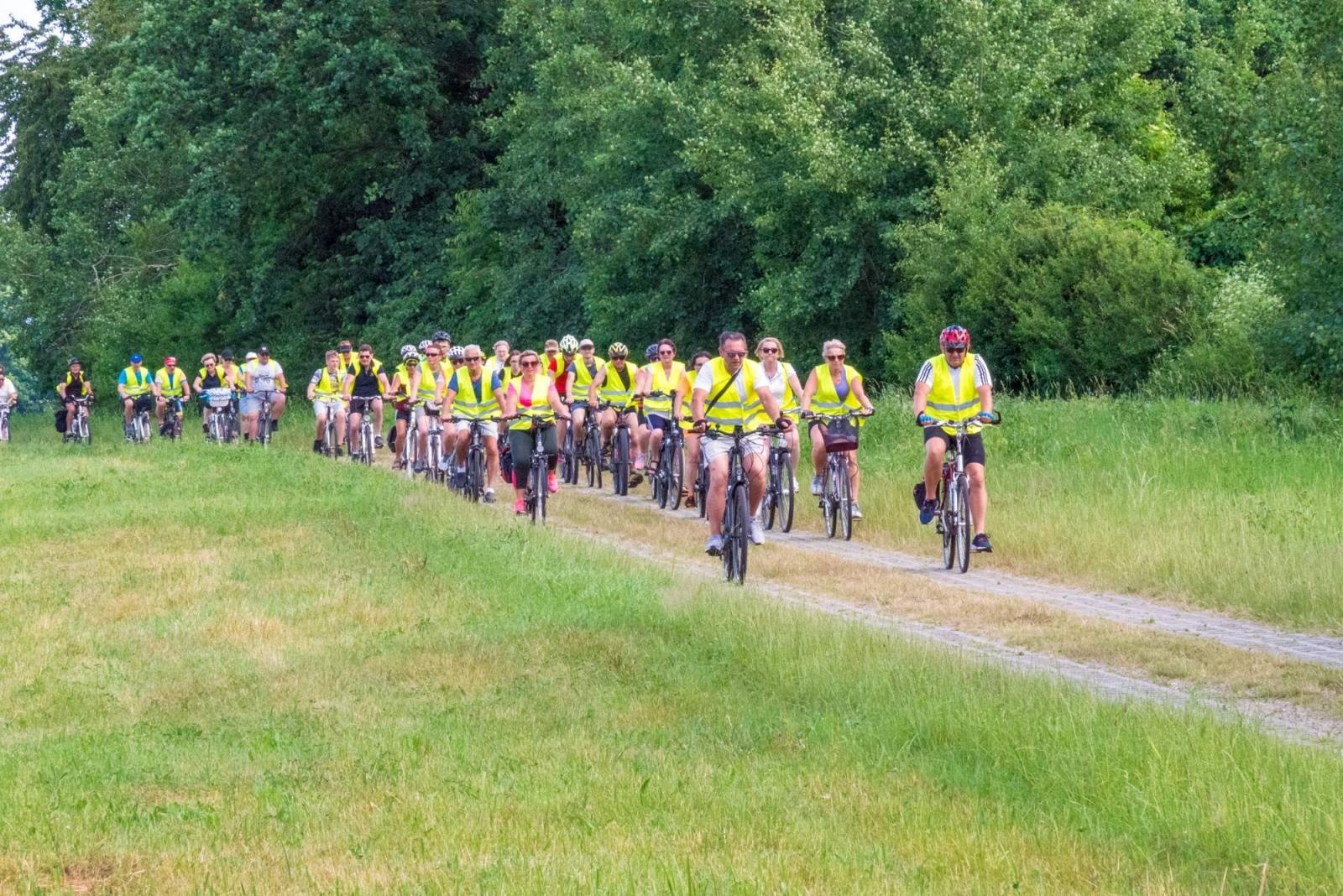 Zdjęcie w galerii na portalu naszraciborz.pl: Polsko-czeski rajd rowerowy szlakiem rodów pogranicza wiadomości z regionu