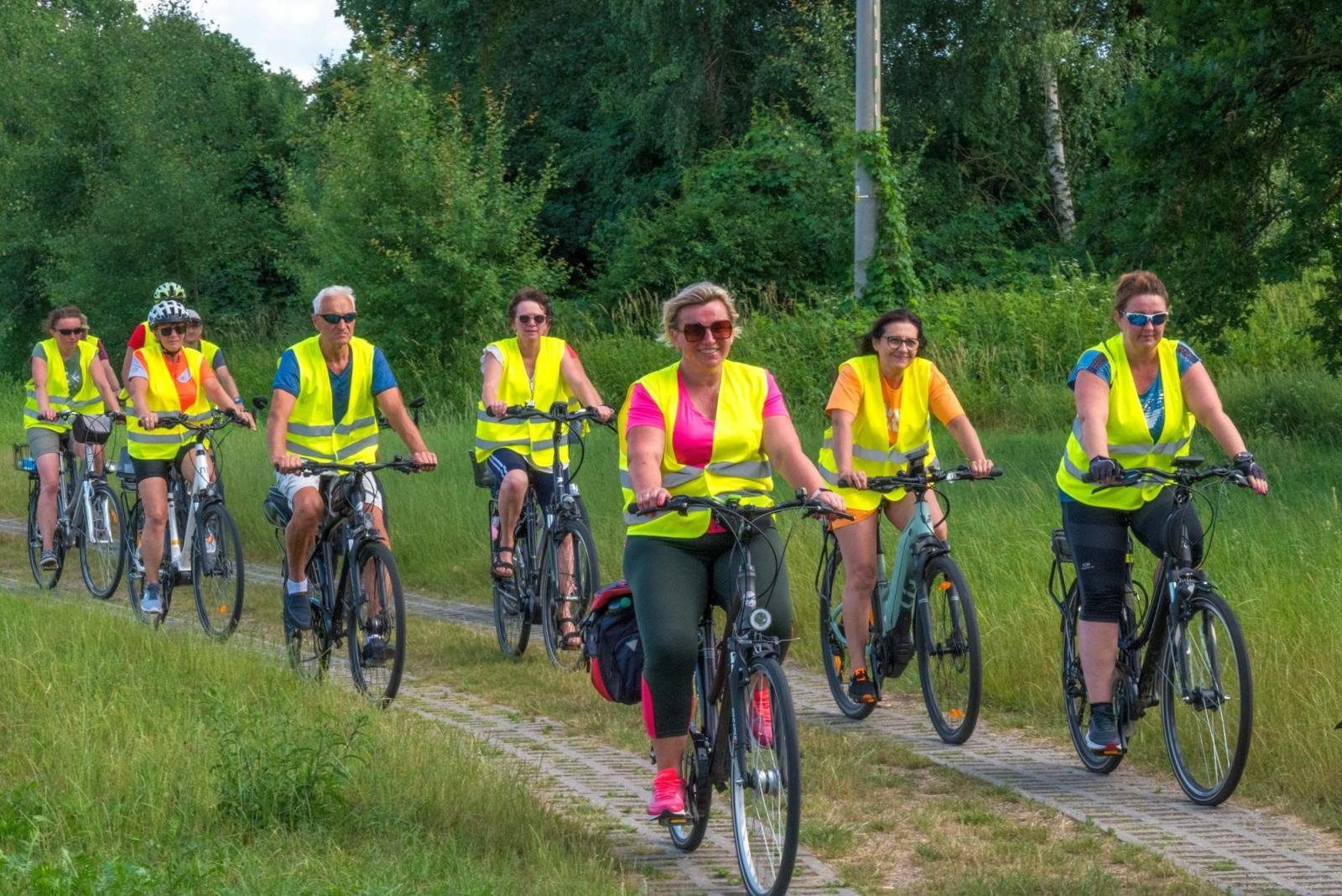 Zdjęcie w galerii na portalu naszraciborz.pl: Polsko-czeski rajd rowerowy szlakiem rodów pogranicza wiadomości z regionu