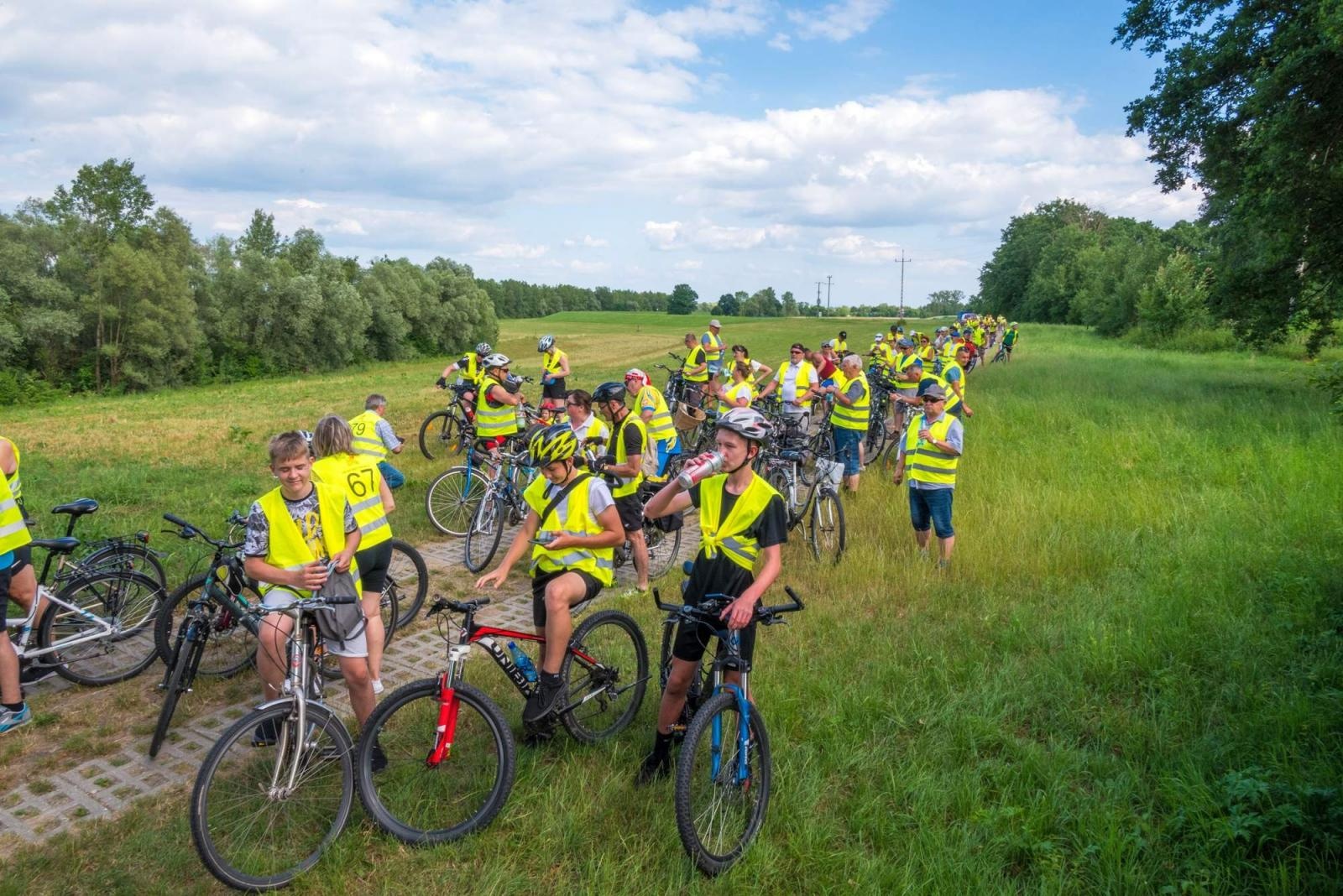 Zdjęcie w galerii na portalu naszraciborz.pl: Polsko-czeski rajd rowerowy szlakiem rodów pogranicza wiadomości z regionu