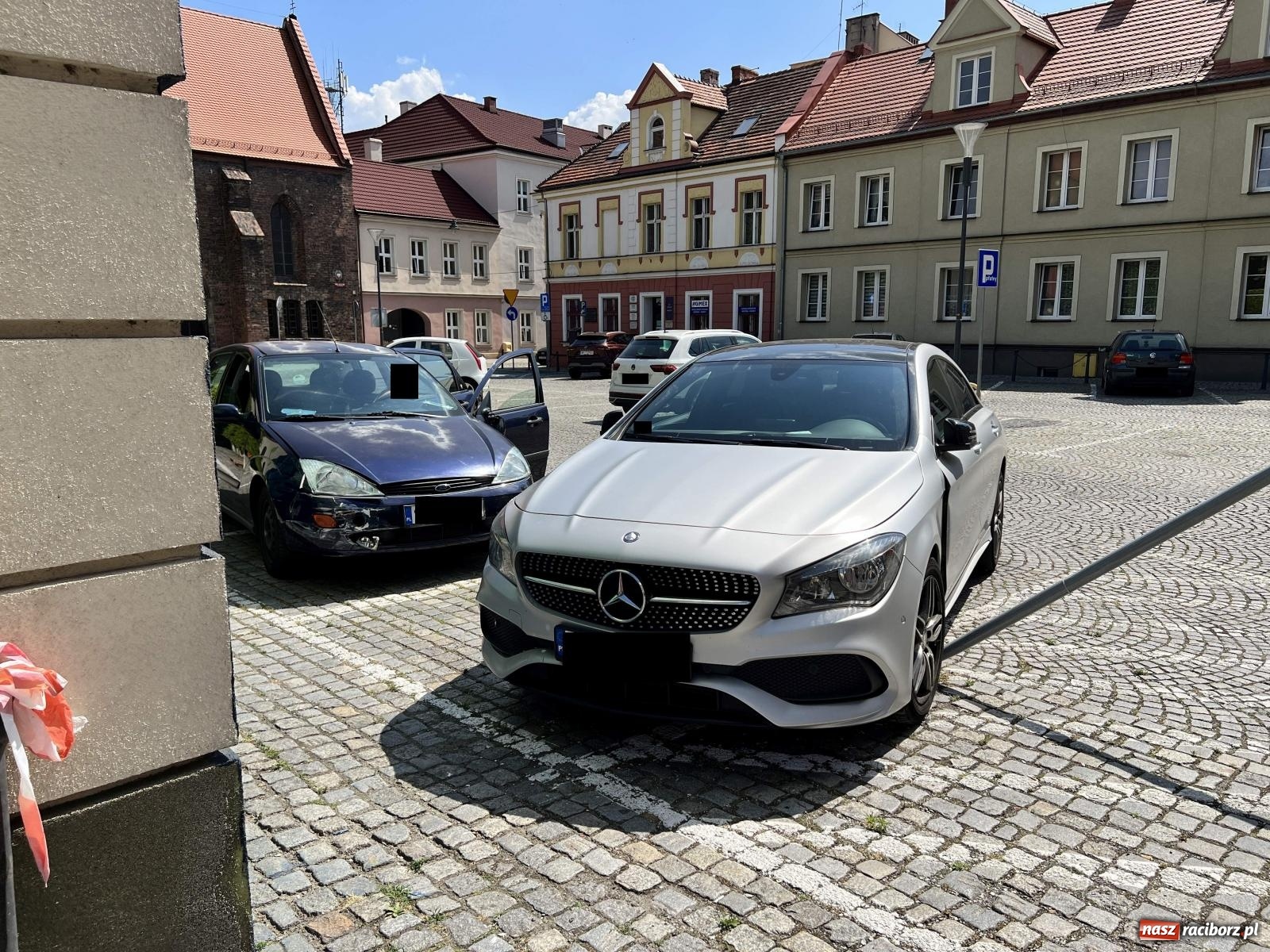Zdjęcie w galerii na portalu naszraciborz.pl: Trzy rozbite samochody i trzy mandaty dla sprawczyni [FOTO] wiadomości z regionu