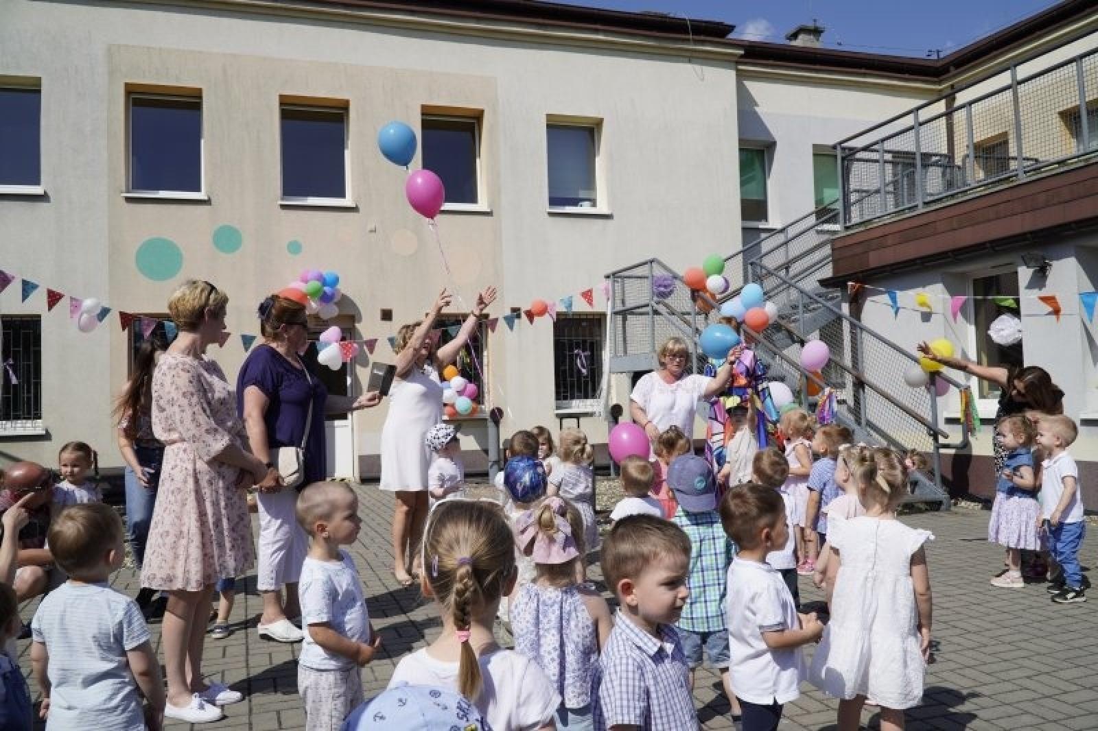 Zdjęcie w galerii na portalu naszraciborz.pl: Zakończenie roku szkolnego w Zespole Żłobków w Raciborzu wiadomości z regionu