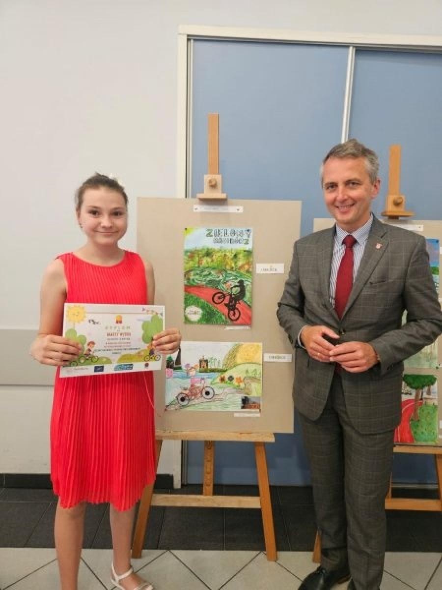 Zdjęcie w galerii na portalu naszraciborz.pl: Rozstrzygnięto konkurs Zielony Racibórz z perspektywy rowerowego siodełka wiadomości z regionu