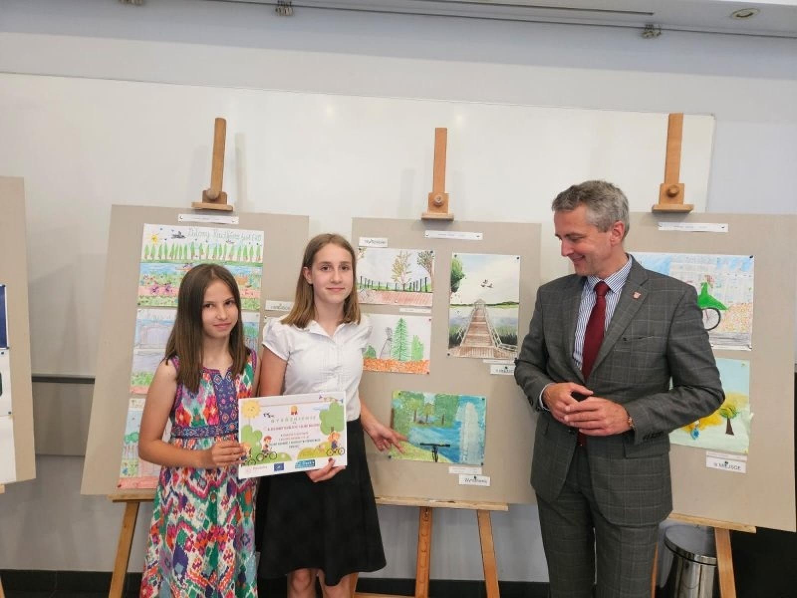 Zdjęcie w galerii na portalu naszraciborz.pl: Rozstrzygnięto konkurs Zielony Racibórz z perspektywy rowerowego siodełka wiadomości z regionu