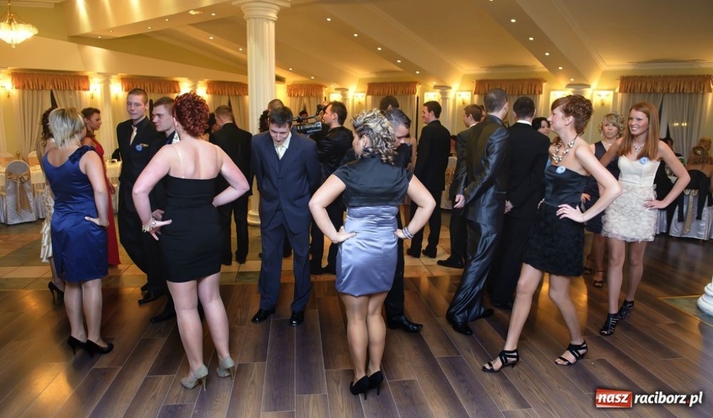 Zdjęcie w galerii na portalu naszraciborz.pl: Bal maturalny raciborskiej Zawodówki wiadomości z regionu