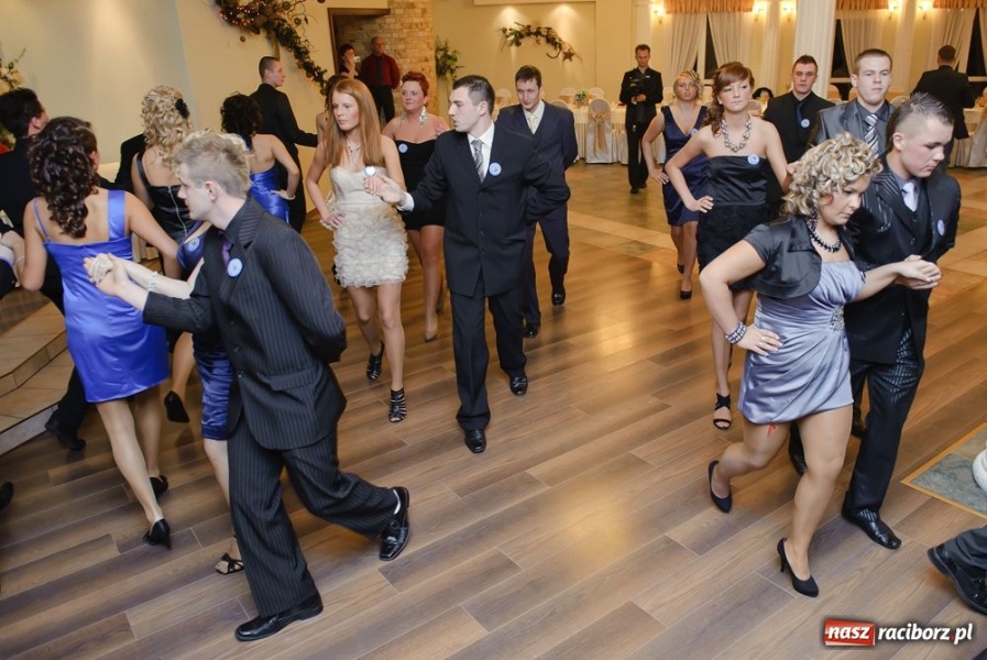 Zdjęcie w galerii na portalu naszraciborz.pl: Bal maturalny raciborskiej Zawodówki wiadomości z regionu