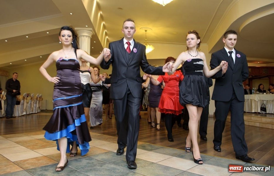 Zdjęcie w galerii na portalu naszraciborz.pl: Bal maturalny raciborskiej Zawodówki wiadomości z regionu