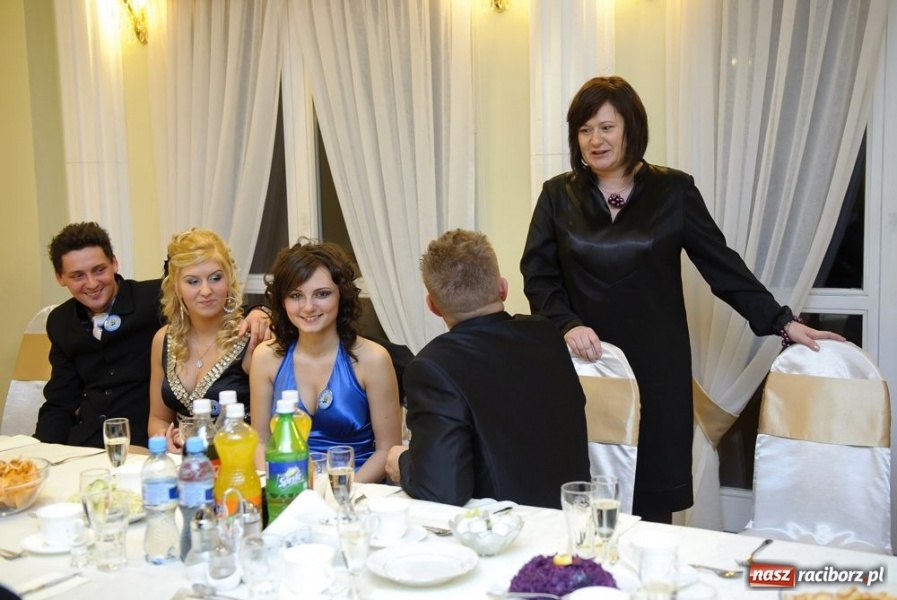 Zdjęcie w galerii na portalu naszraciborz.pl: Bal maturalny raciborskiej Zawodówki wiadomości z regionu
