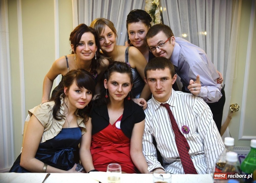 Zdjęcie w galerii na portalu naszraciborz.pl: Bal maturalny raciborskiej Zawodówki wiadomości z regionu