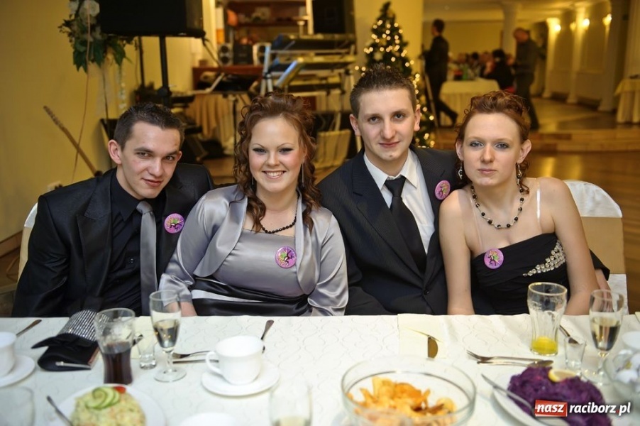 Zdjęcie w galerii na portalu naszraciborz.pl: Bal maturalny raciborskiej Zawodówki wiadomości z regionu