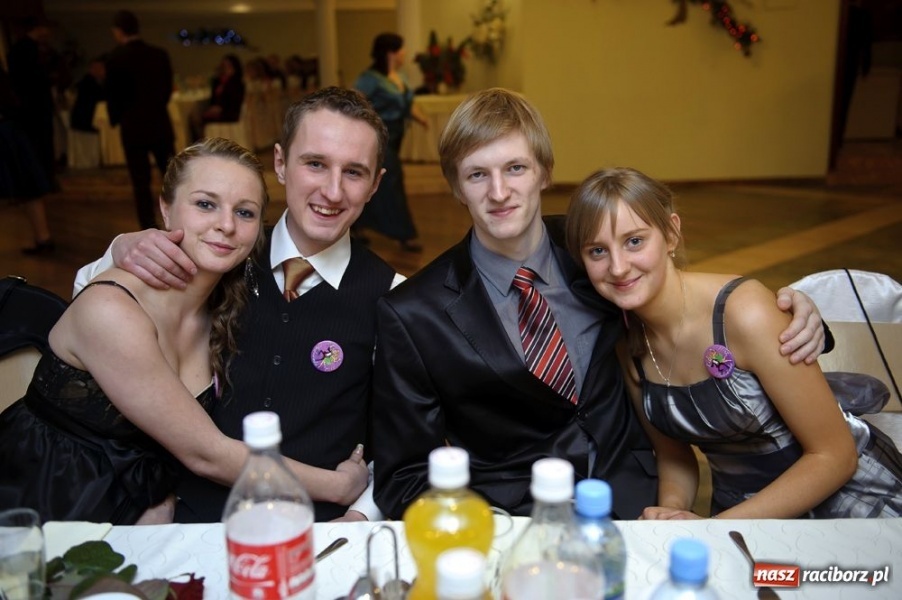 Zdjęcie w galerii na portalu naszraciborz.pl: Bal maturalny raciborskiej Zawodówki wiadomości z regionu