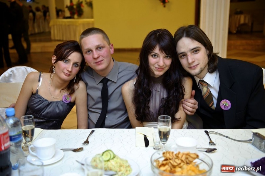 Zdjęcie w galerii na portalu naszraciborz.pl: Bal maturalny raciborskiej Zawodówki wiadomości z regionu