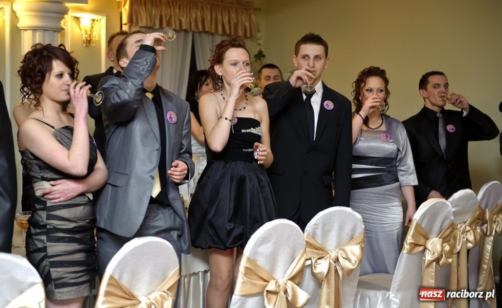 Zdjęcie w galerii na portalu naszraciborz.pl: Bal maturalny raciborskiej Zawodówki wiadomości z regionu