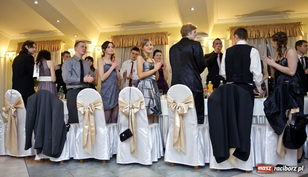 Zdjęcie w galerii na portalu naszraciborz.pl: Bal maturalny raciborskiej Zawodówki wiadomości z regionu