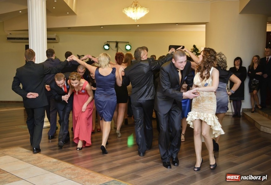 Zdjęcie w galerii na portalu naszraciborz.pl: Bal maturalny raciborskiej Zawodówki wiadomości z regionu