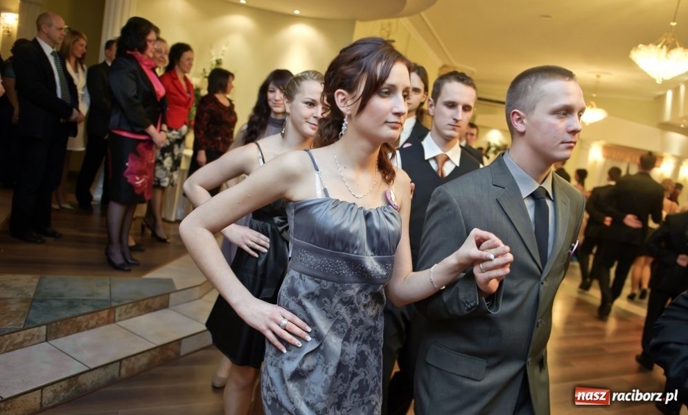 Zdjęcie w galerii na portalu naszraciborz.pl: Bal maturalny raciborskiej Zawodówki wiadomości z regionu