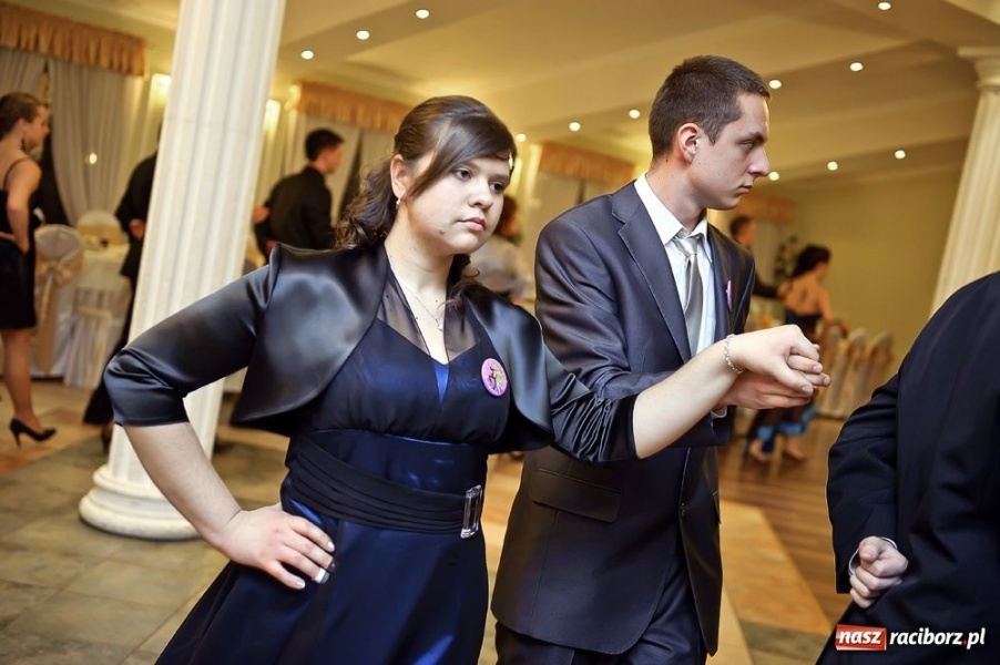 Zdjęcie w galerii na portalu naszraciborz.pl: Bal maturalny raciborskiej Zawodówki wiadomości z regionu