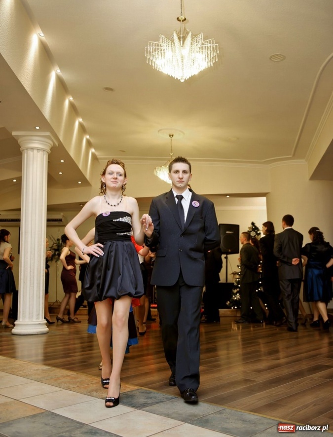 Zdjęcie w galerii na portalu naszraciborz.pl: Bal maturalny raciborskiej Zawodówki wiadomości z regionu