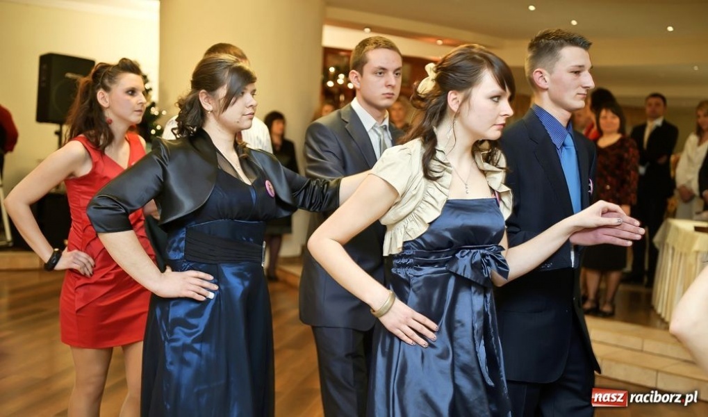 Zdjęcie w galerii na portalu naszraciborz.pl: Bal maturalny raciborskiej Zawodówki wiadomości z regionu