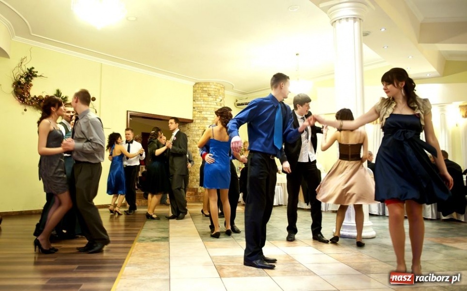 Zdjęcie w galerii na portalu naszraciborz.pl: Bal maturalny raciborskiej Zawodówki wiadomości z regionu