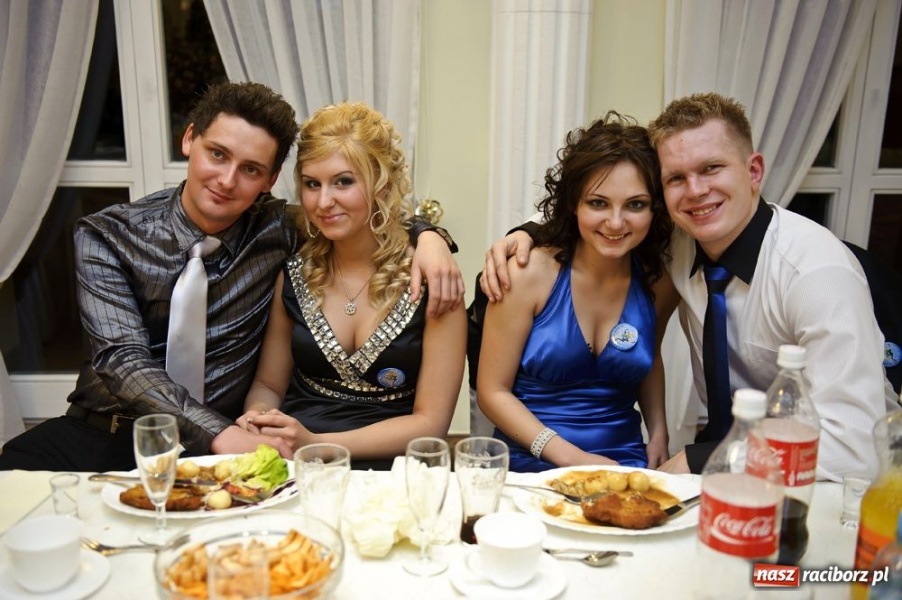 Zdjęcie w galerii na portalu naszraciborz.pl: Bal maturalny raciborskiej Zawodówki wiadomości z regionu