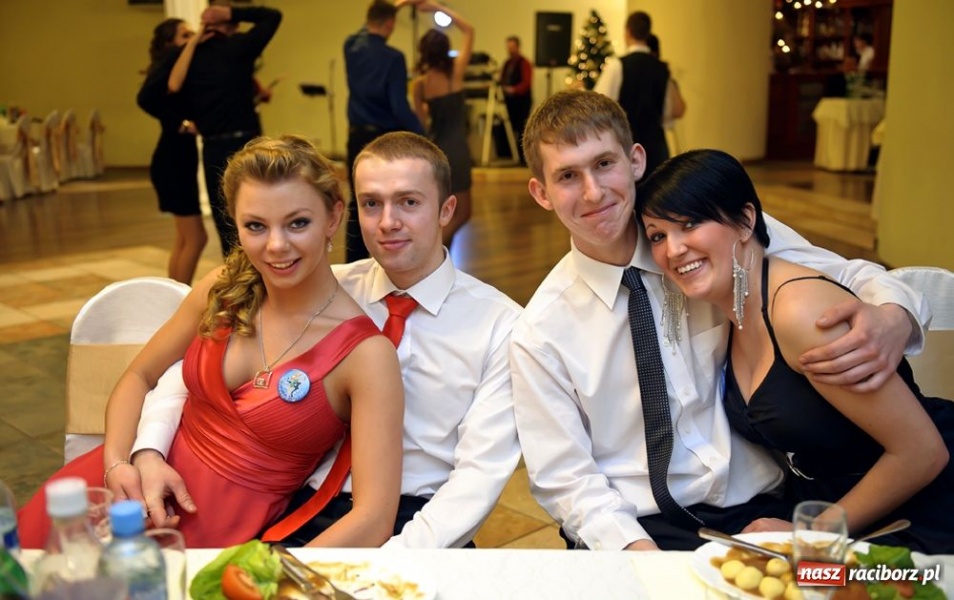 Zdjęcie w galerii na portalu naszraciborz.pl: Bal maturalny raciborskiej Zawodówki wiadomości z regionu