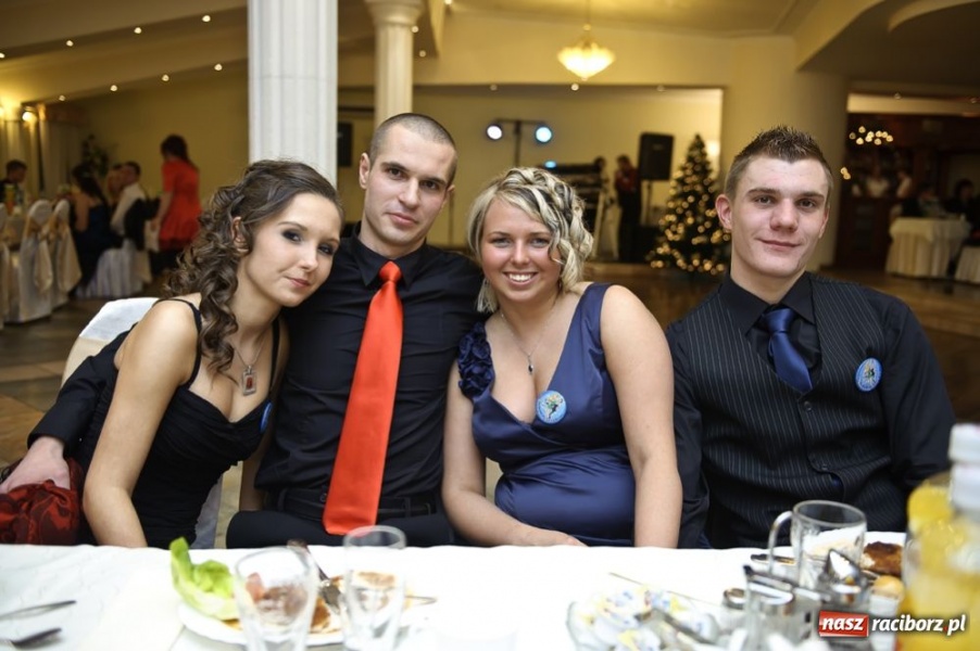 Zdjęcie w galerii na portalu naszraciborz.pl: Bal maturalny raciborskiej Zawodówki wiadomości z regionu