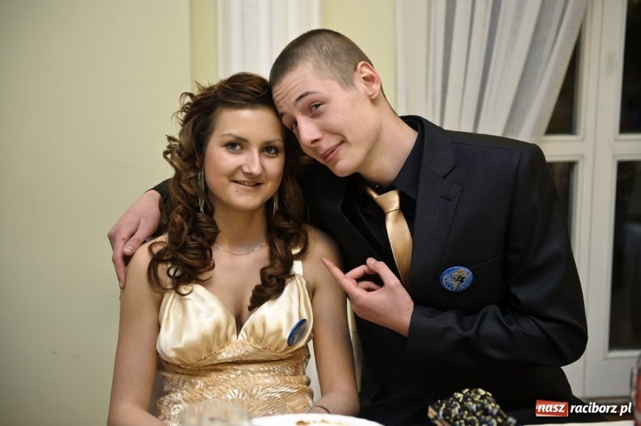 Zdjęcie w galerii na portalu naszraciborz.pl: Bal maturalny raciborskiej Zawodówki wiadomości z regionu