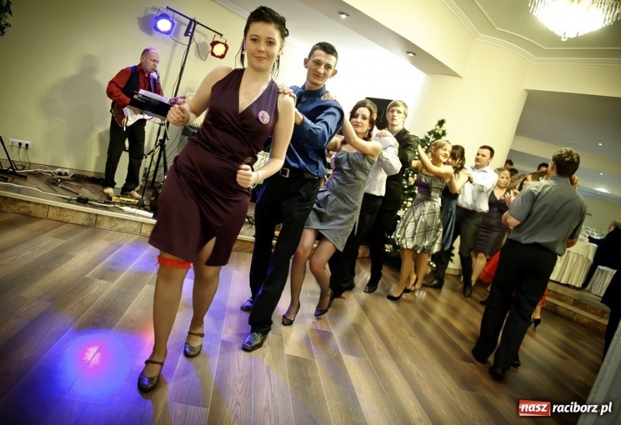 Zdjęcie w galerii na portalu naszraciborz.pl: Bal maturalny raciborskiej Zawodówki wiadomości z regionu