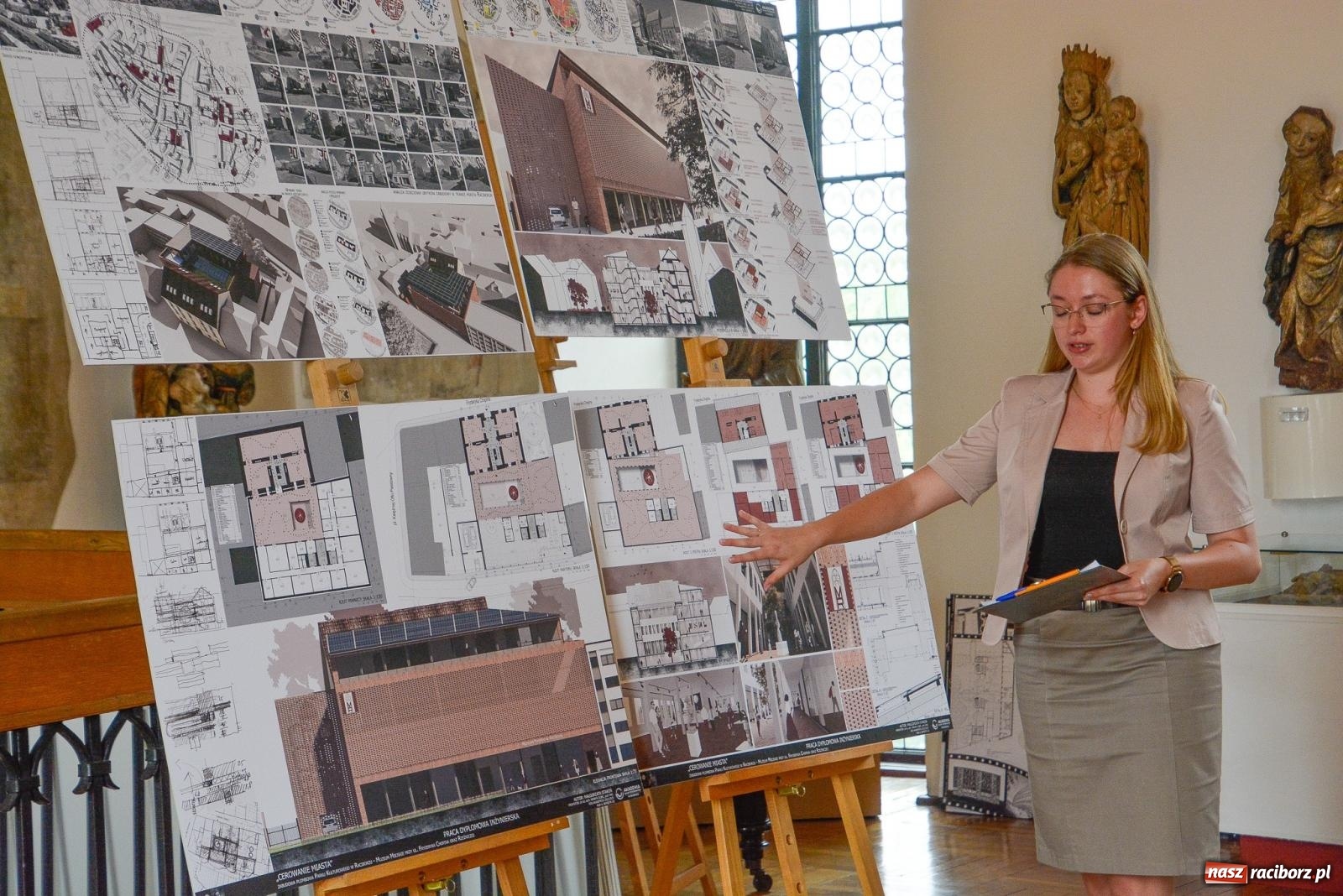 Zdjęcie w galerii na portalu naszraciborz.pl: Studenci architektury raciborskiej ANS prezentowali swoje inżynierskie prace dyplomowe wiadomości z regionu