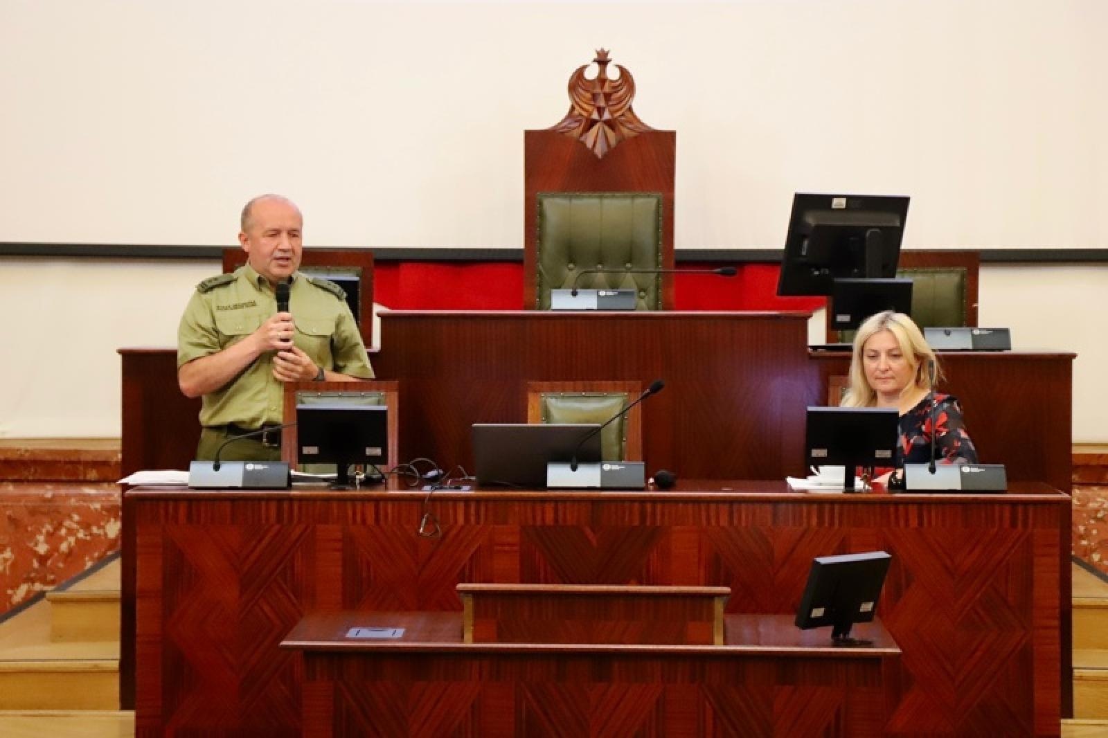 Zdjęcie w galerii na portalu naszraciborz.pl: Współczesne problemy migracyjne w Polsce - wyzwania i zagrożenia wiadomości z regionu