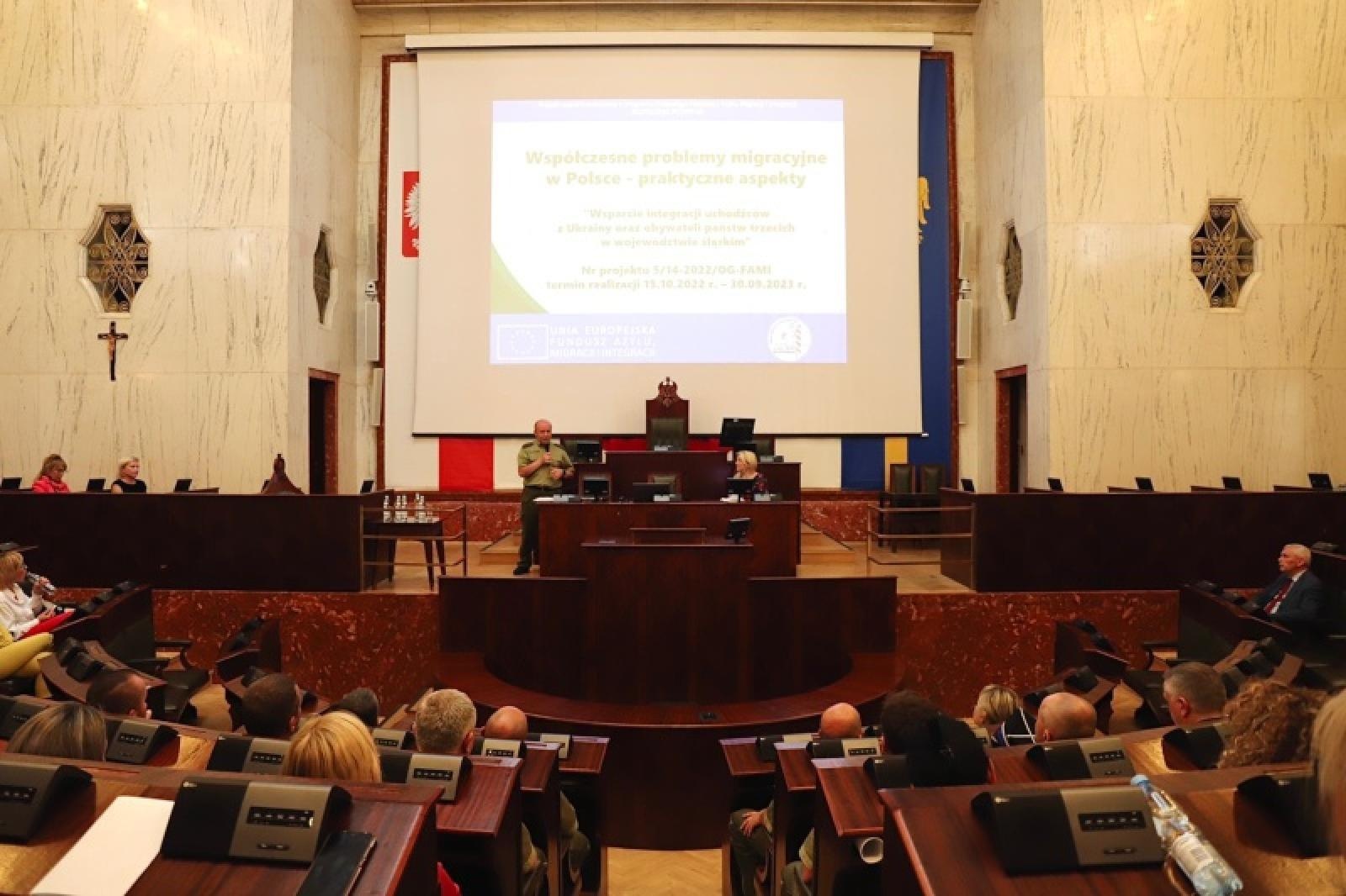 Zdjęcie w galerii na portalu naszraciborz.pl: Współczesne problemy migracyjne w Polsce - wyzwania i zagrożenia wiadomości z regionu