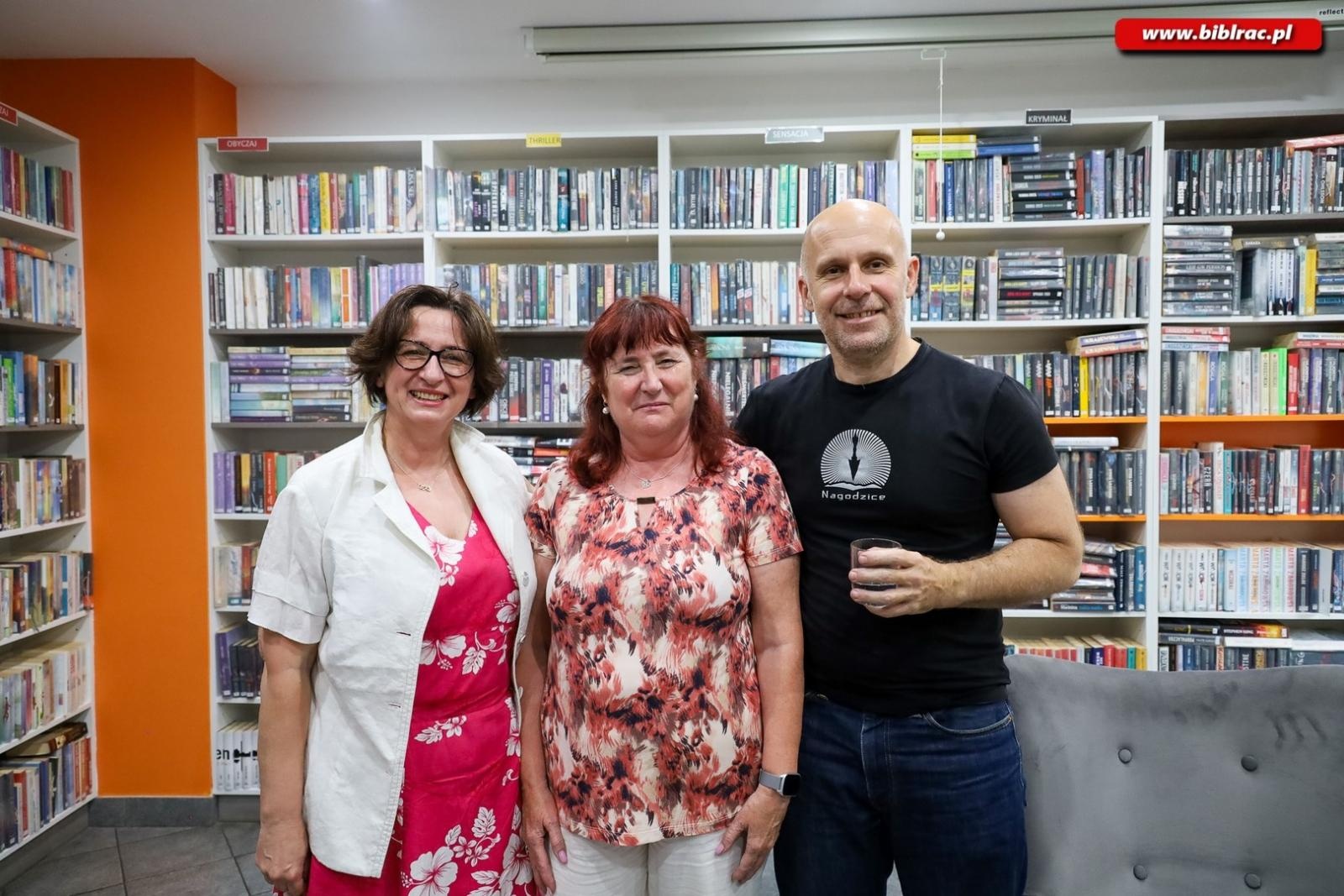 Zdjęcie w galerii na portalu naszraciborz.pl: Buddyjska filozofia w bibliotece na Ostrogu wiadomości z regionu