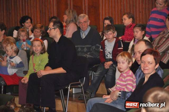 Zdjęcie w galerii na portalu naszraciborz.pl: Najmłodsi lubią teatr... wiadomości z regionu
