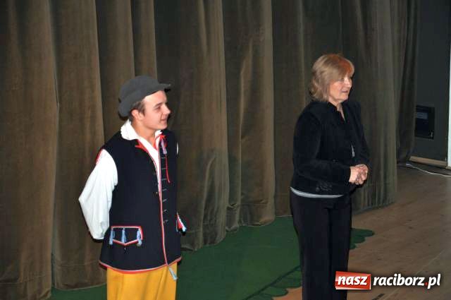 Zdjęcie w galerii na portalu naszraciborz.pl: Najmłodsi lubią teatr... wiadomości z regionu