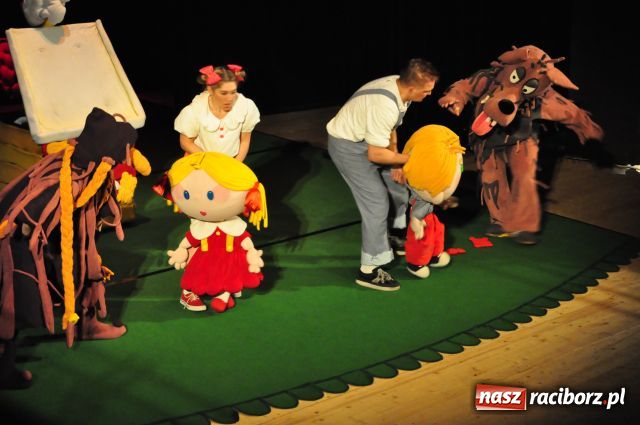 Zdjęcie w galerii na portalu naszraciborz.pl: Najmłodsi lubią teatr... wiadomości z regionu