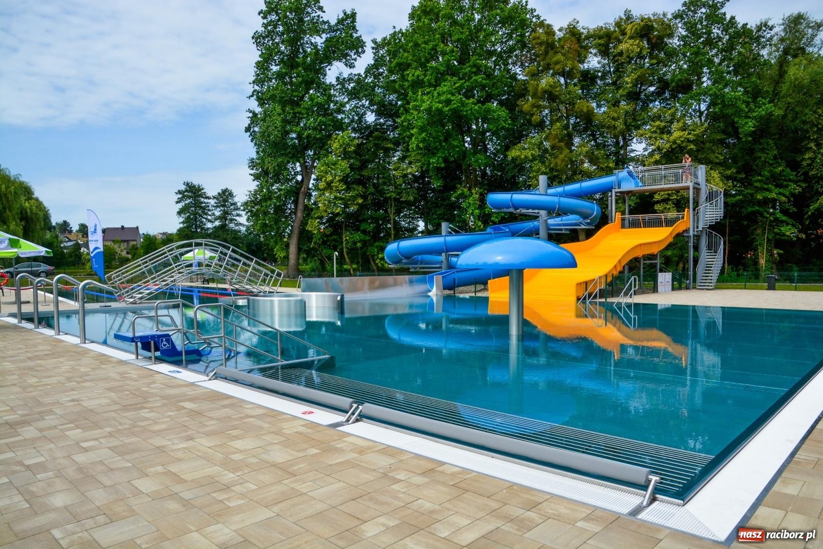 Zdjęcie w galerii na portalu naszraciborz.pl: Kąpielisko w Tworkowie już czynne. To najnowocześniejszy obiekt w powiecie wiadomości z regionu