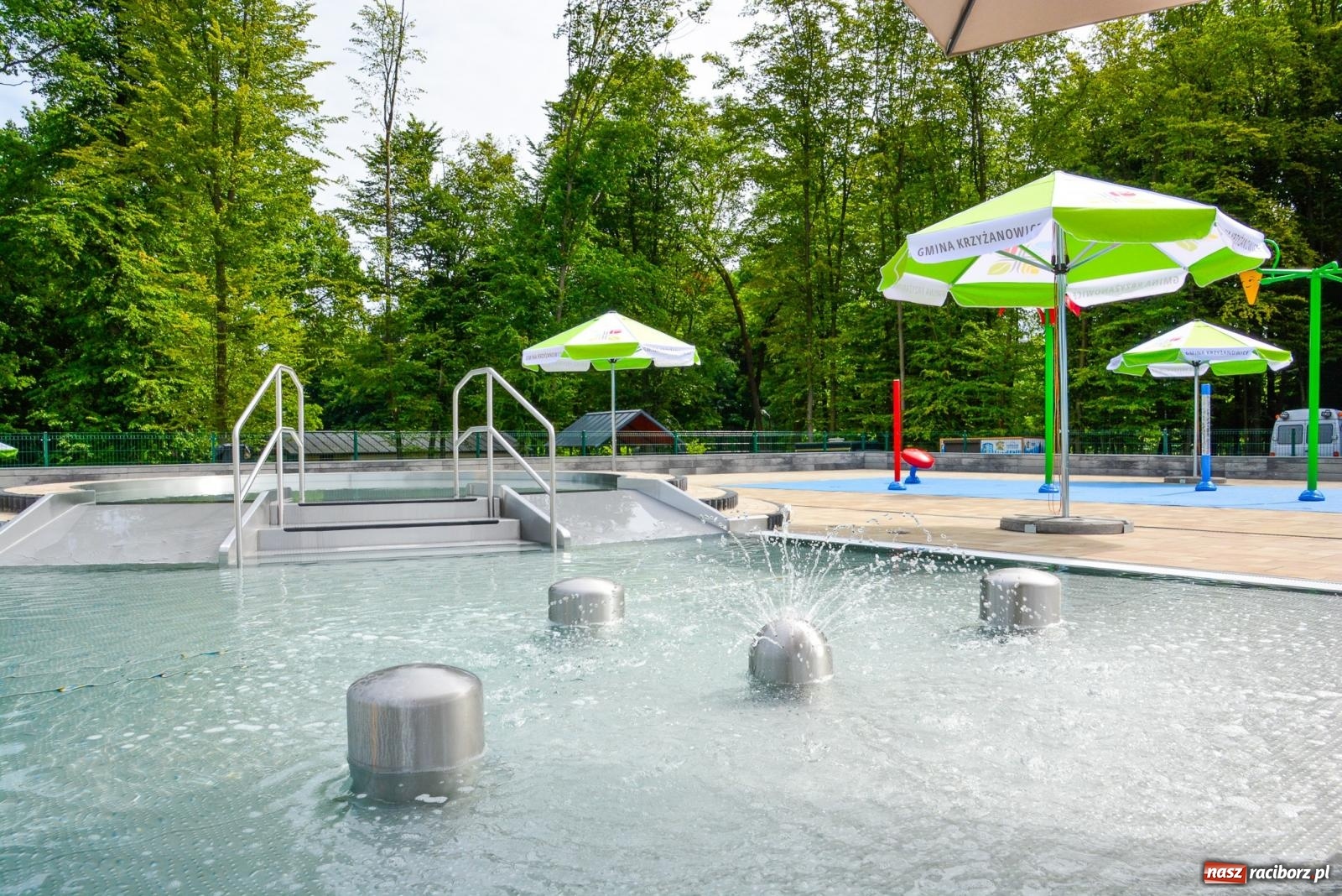 Zdjęcie w galerii na portalu naszraciborz.pl: Kąpielisko w Tworkowie już czynne. To najnowocześniejszy obiekt w powiecie wiadomości z regionu
