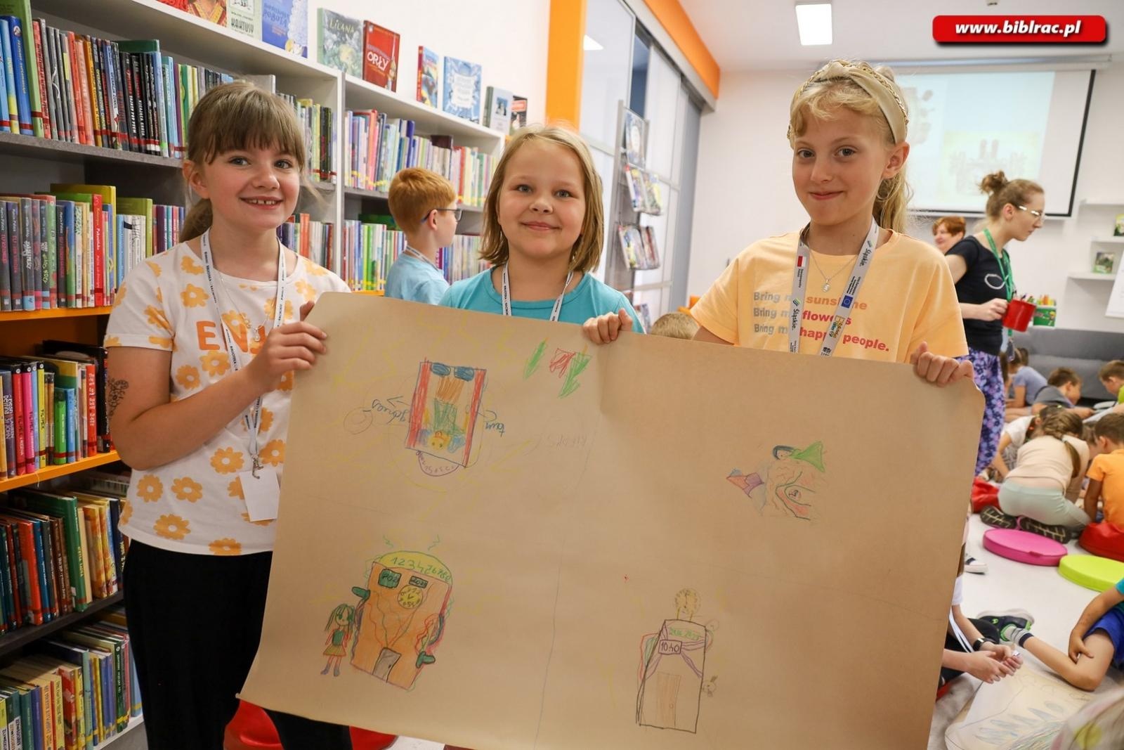 Zdjęcie w galerii na portalu naszraciborz.pl: Letni Wehikuł Czasu w Bibliotece - pierwszy tydzień za nami! wiadomości z regionu