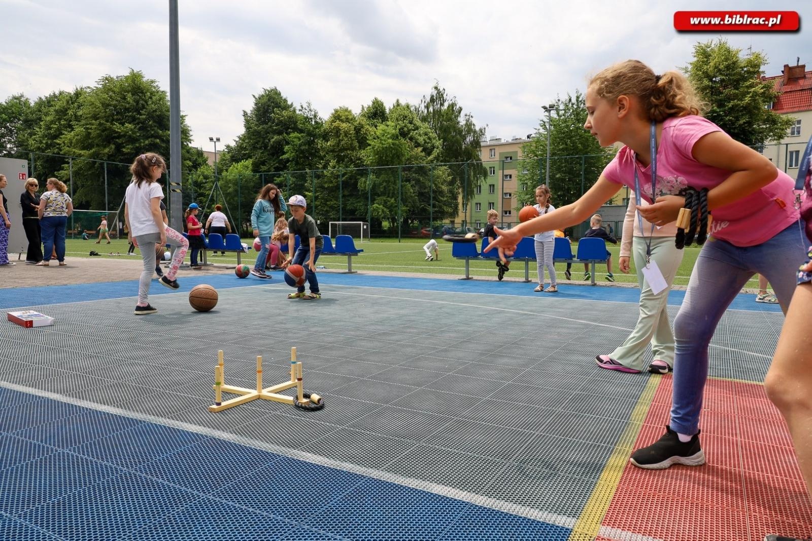 Zdjęcie w galerii na portalu naszraciborz.pl: Letni Wehikuł Czasu w Bibliotece - pierwszy tydzień za nami! wiadomości z regionu