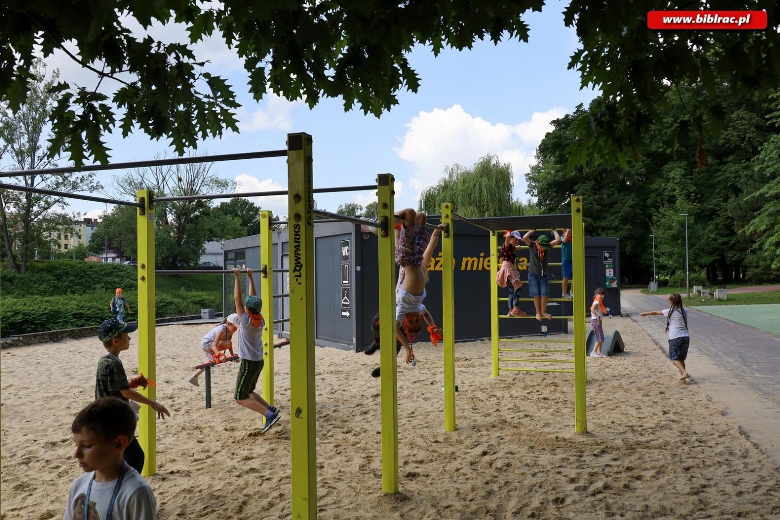 Zdjęcie w galerii na portalu naszraciborz.pl: Letni Wehikuł Czasu w Bibliotece - pierwszy tydzień za nami! wiadomości z regionu