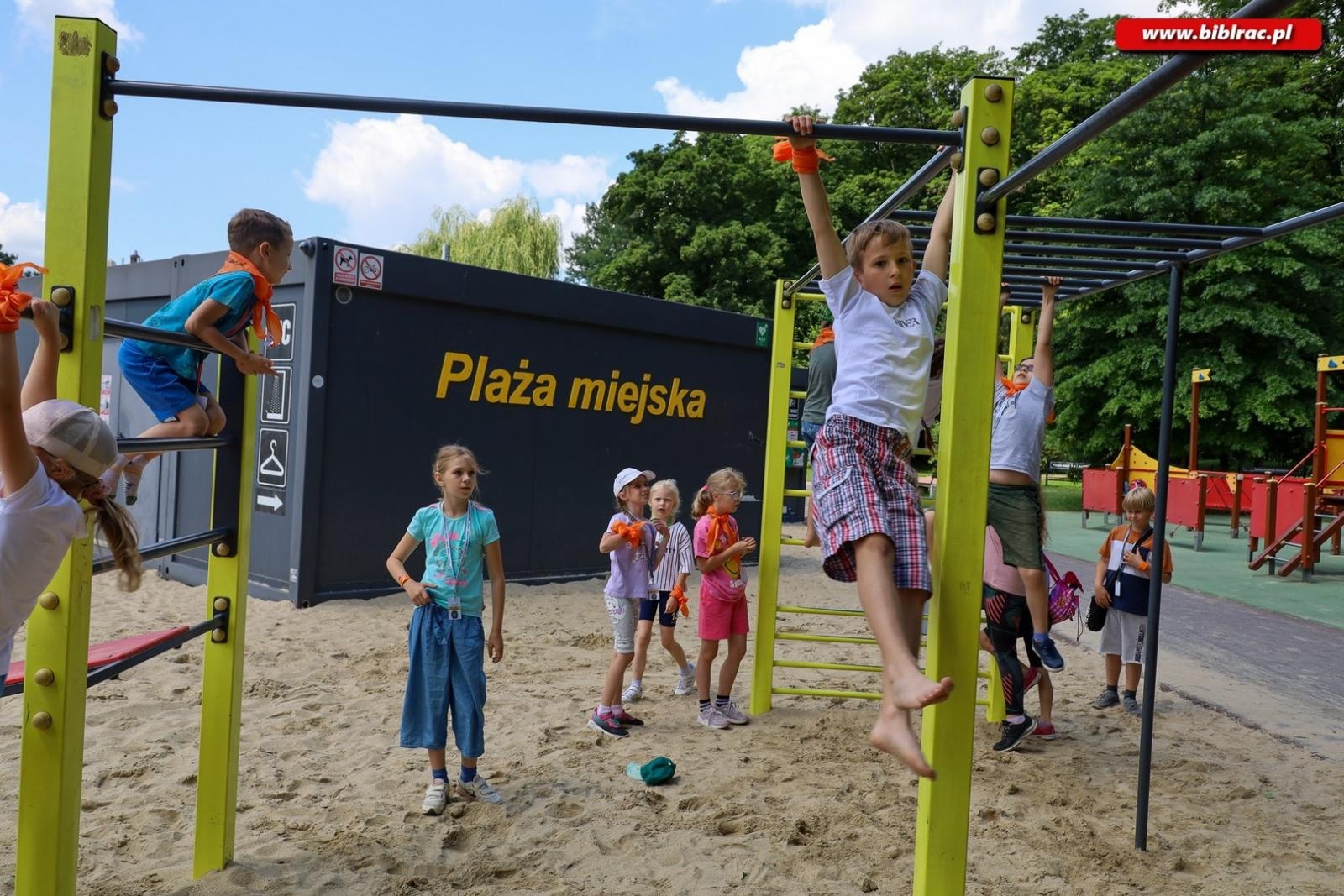 Zdjęcie w galerii na portalu naszraciborz.pl: Letni Wehikuł Czasu w Bibliotece - pierwszy tydzień za nami! wiadomości z regionu
