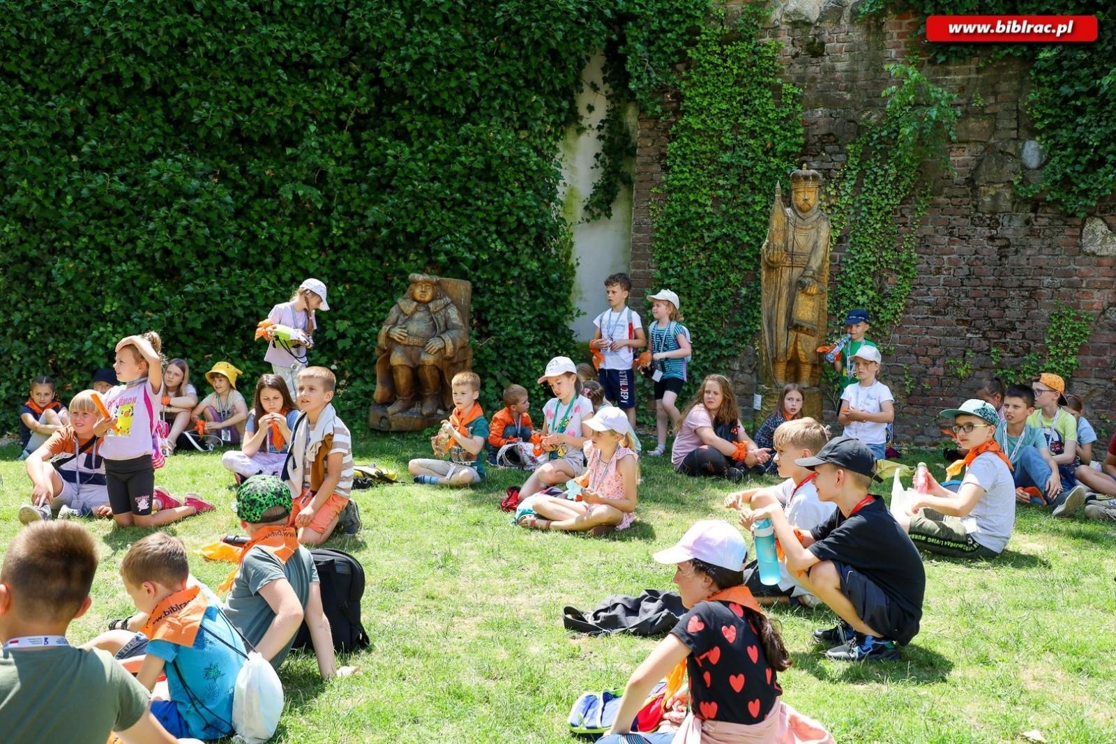 Zdjęcie w galerii na portalu naszraciborz.pl: Letni Wehikuł Czasu w Bibliotece - pierwszy tydzień za nami! wiadomości z regionu