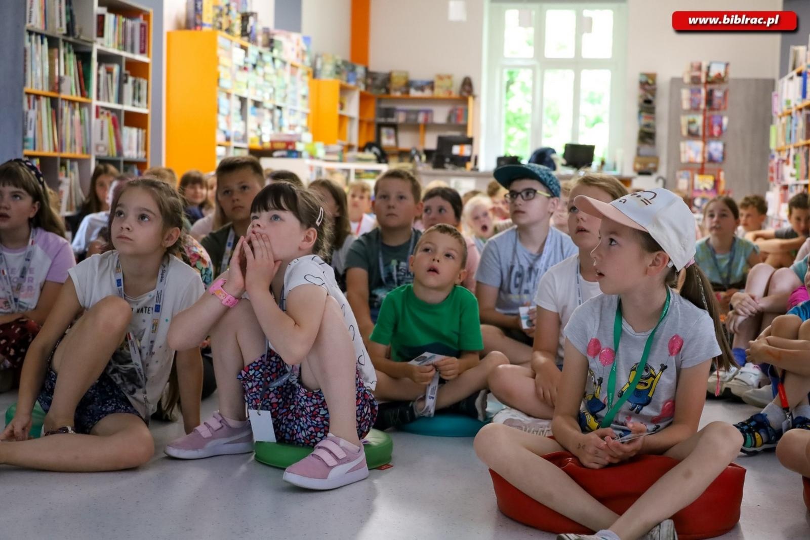 Zdjęcie w galerii na portalu naszraciborz.pl: Letni Wehikuł Czasu w Bibliotece - pierwszy tydzień za nami! wiadomości z regionu
