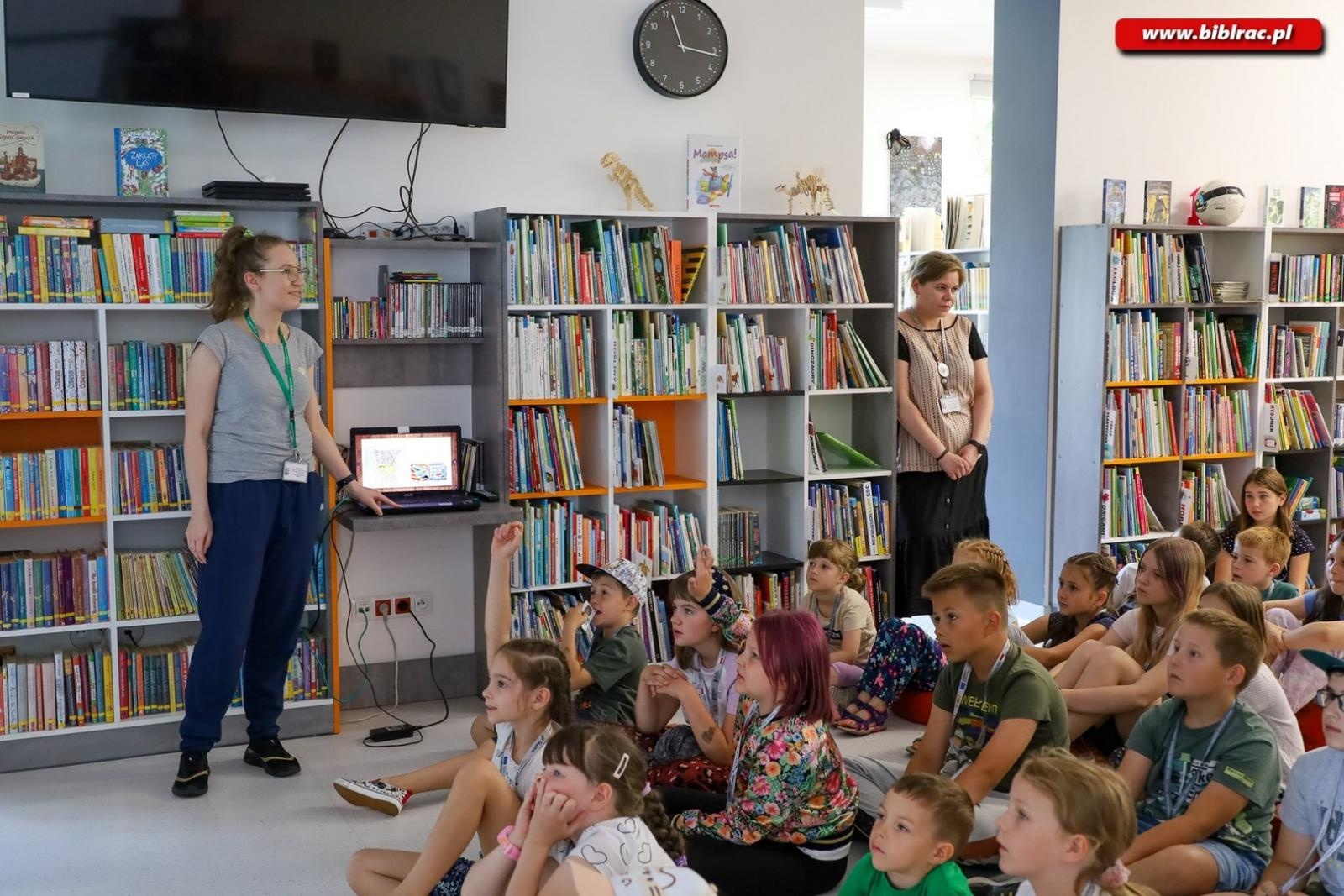 Zdjęcie w galerii na portalu naszraciborz.pl: Letni Wehikuł Czasu w Bibliotece - pierwszy tydzień za nami! wiadomości z regionu