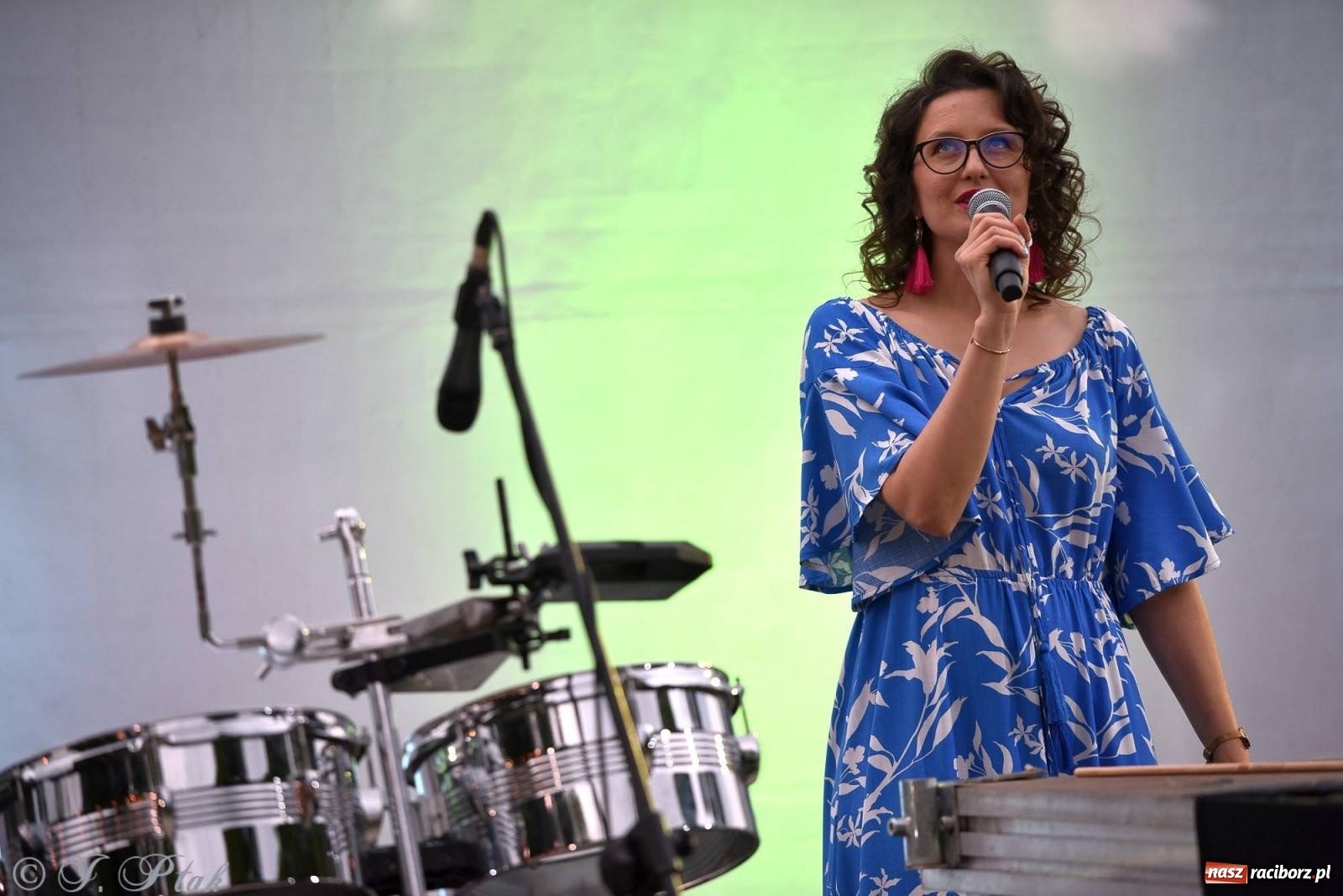 Zdjęcie w galerii na portalu naszraciborz.pl: Latino potańcówka na bulwarach z DJ z Kuby [FOTO i WIDEO] wiadomości z regionu