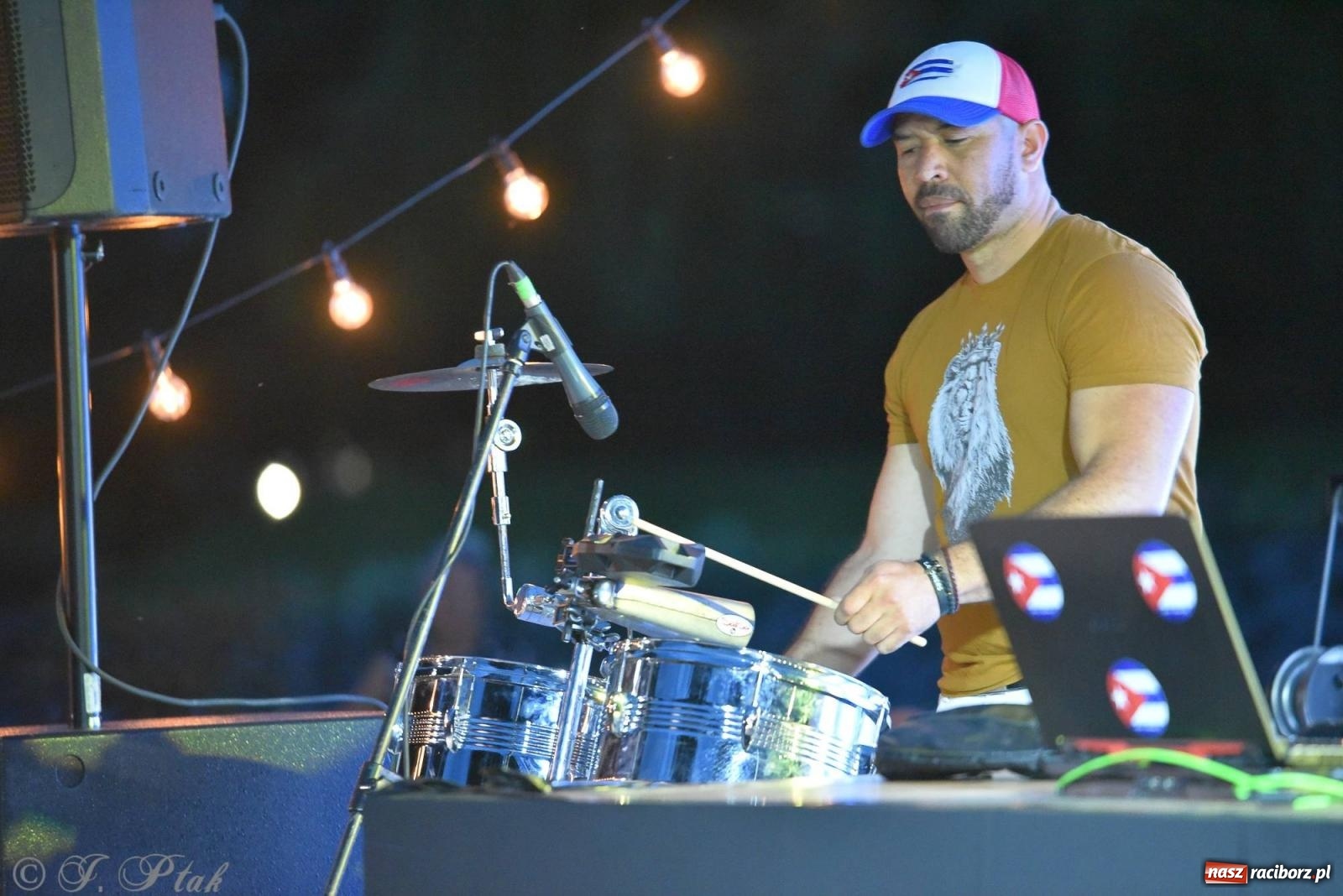 Zdjęcie w galerii na portalu naszraciborz.pl: Latino potańcówka na bulwarach z DJ z Kuby [FOTO i WIDEO] wiadomości z regionu