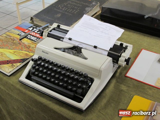 Zdjęcie w galerii na portalu naszraciborz.pl: Zarażają miłością do staroci wiadomości z regionu