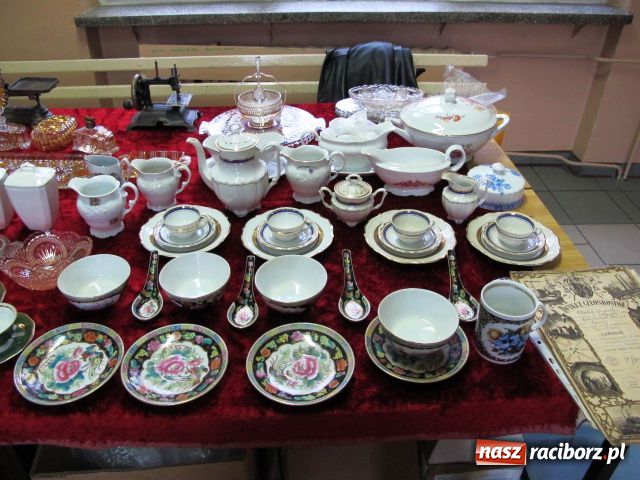 Zdjęcie w galerii na portalu naszraciborz.pl: Zarażają miłością do staroci wiadomości z regionu