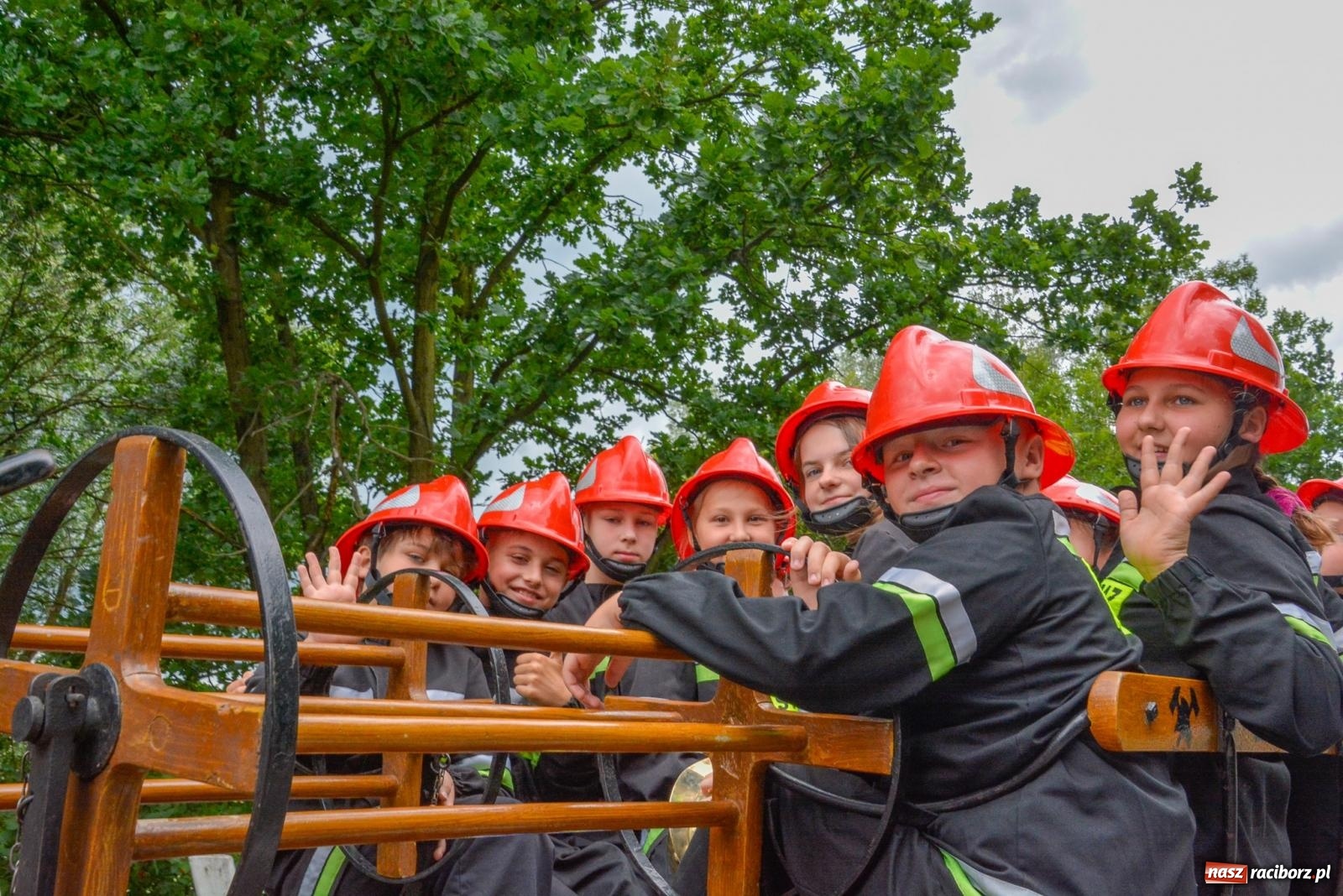 Zdjęcie w galerii na portalu naszraciborz.pl: Międzynarodowe zawody sikawek konnych w Bieńkowicach [FOTO i WIDEO] wiadomości z regionu