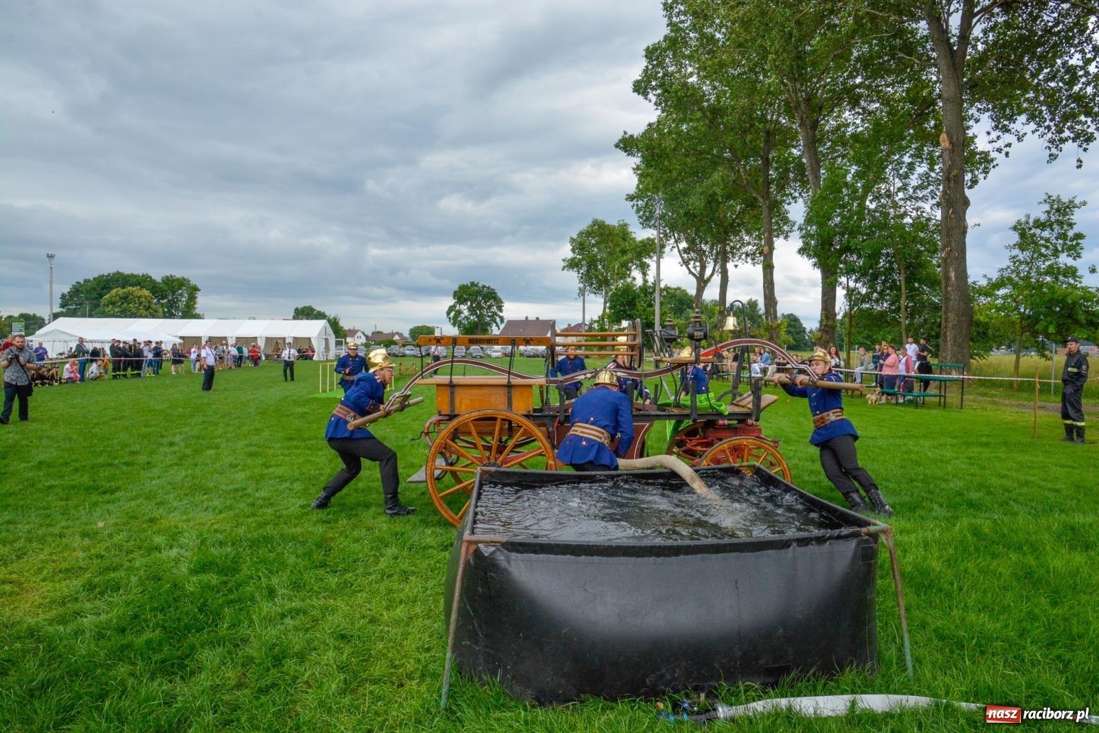 Zdjęcie w galerii na portalu naszraciborz.pl: Międzynarodowe zawody sikawek konnych w Bieńkowicach [FOTO i WIDEO] wiadomości z regionu